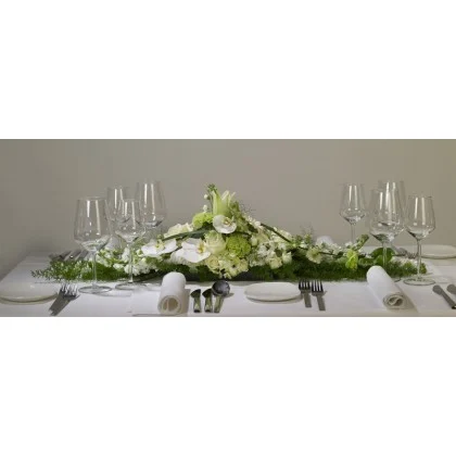 Blomsterdekorationer til aflange borde