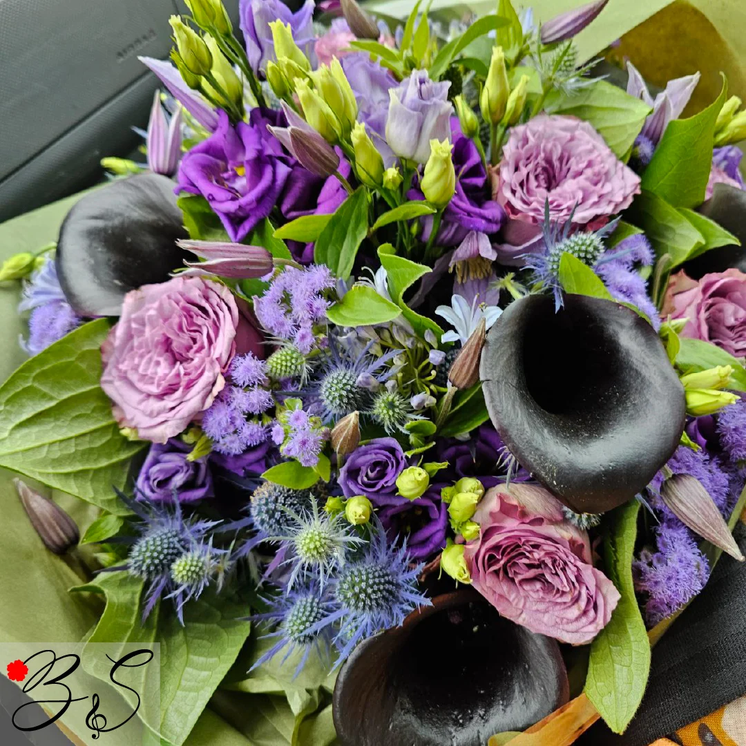 Håndbundne, friske blomsterbuketter leveret lokalt i 3450 Allerød