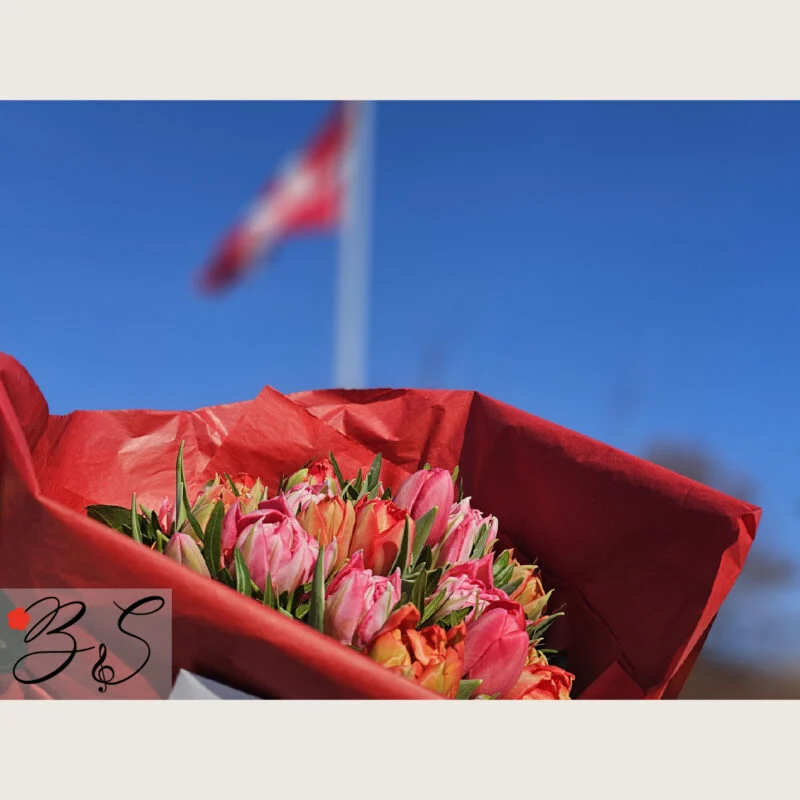 Mors dag blomster i hele Danmark med elegant buket fra BlomsterSymfoni