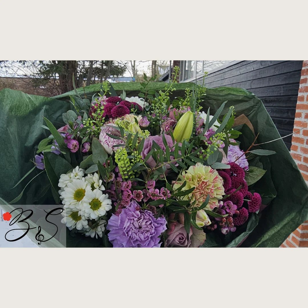 Bestil blomster København C med elegant buket fra BlomsterSymfoni