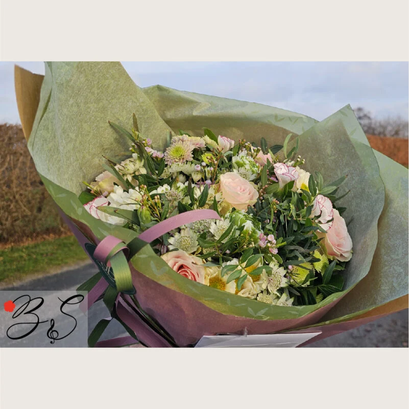 Blomster gave København C med elegant buket fra BlomsterSymfoni