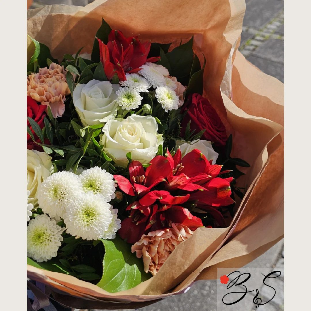 Smukke blomster Glostrup med elegant buket fra BlomsterSymfoni