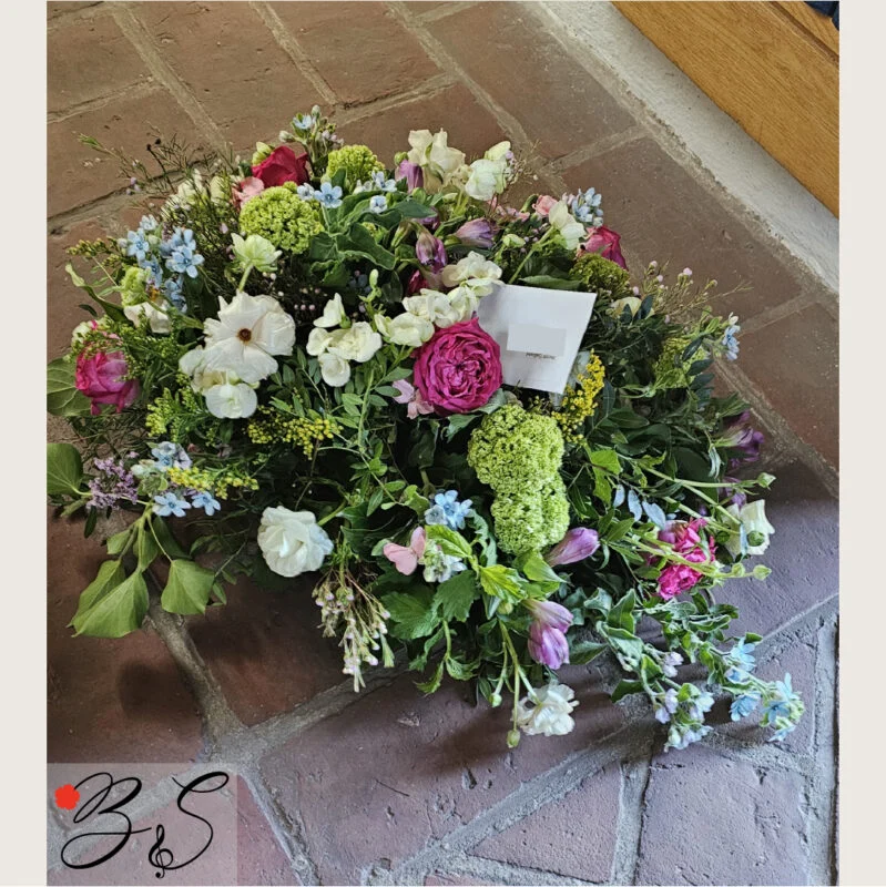 Bestil blomster Vallensbæk med elegant buket fra BlomsterSymfoni